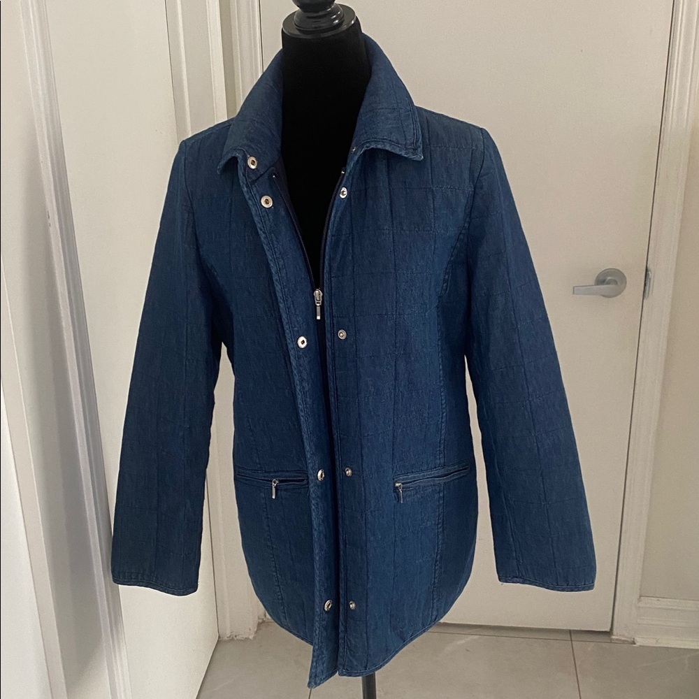 NUAGE quilted blue jean style Medium Length Coat with zipper closure Size Medium